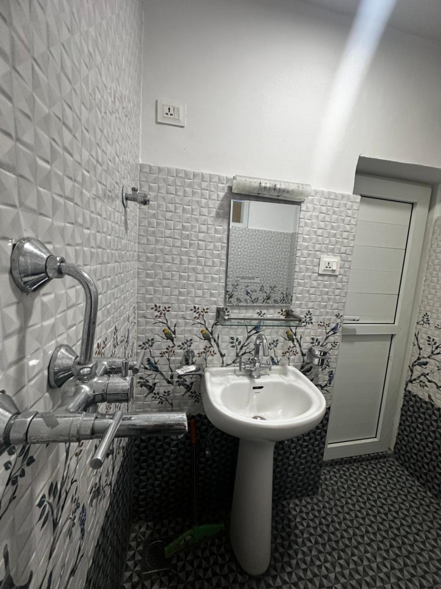 Norbu Hotel Kathmandu Exterior photo